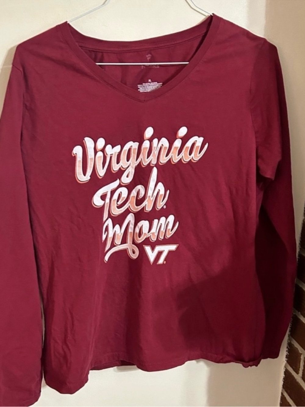 Fanatics Size XL Virginia Tech Mom Maroon Long Sleeve Sweatshirt